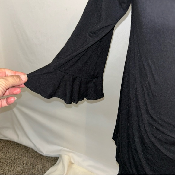 White‎ House Black Market Black Ruffled 3/4 Sleeve Blouse - Picture 5 of 6